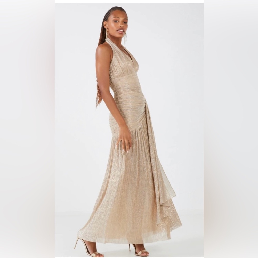 Sold out in stores ! NWT BCBG dress